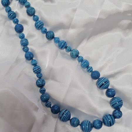 שרשרת חרוזי זכוכית מורנו בגוון כחול ים טורקיז